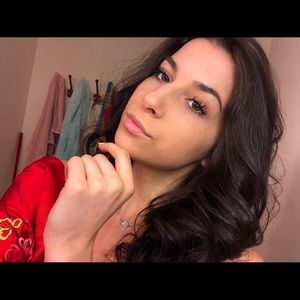 Meet your Posher, Julia